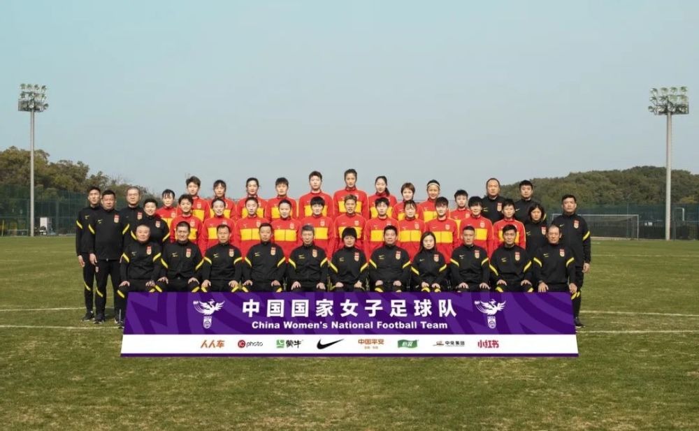 特辑中，马丽将马蓝星演绎得生动而鲜明，文能一秒落泪，武能打翻葫芦丝儿，收放自如，魅力十足